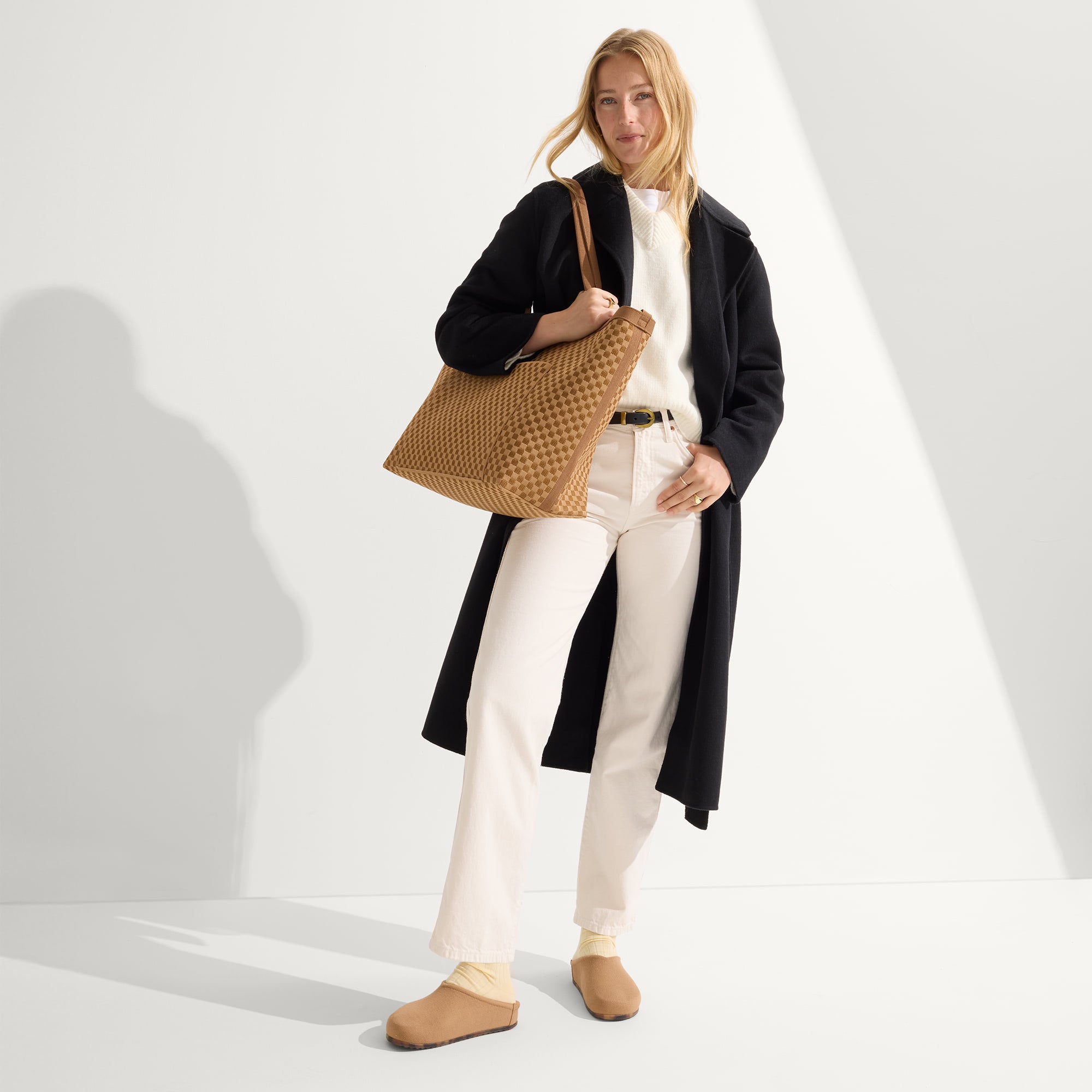 The Zip Travel Tote - Hazelnut